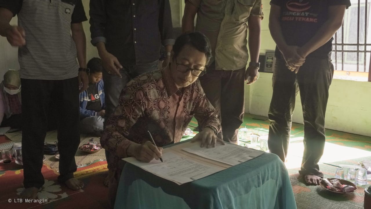 Kopi D'Jangkat Sungai Tenang Tanda Tangani Komitmen Bersama Bank Indonesia